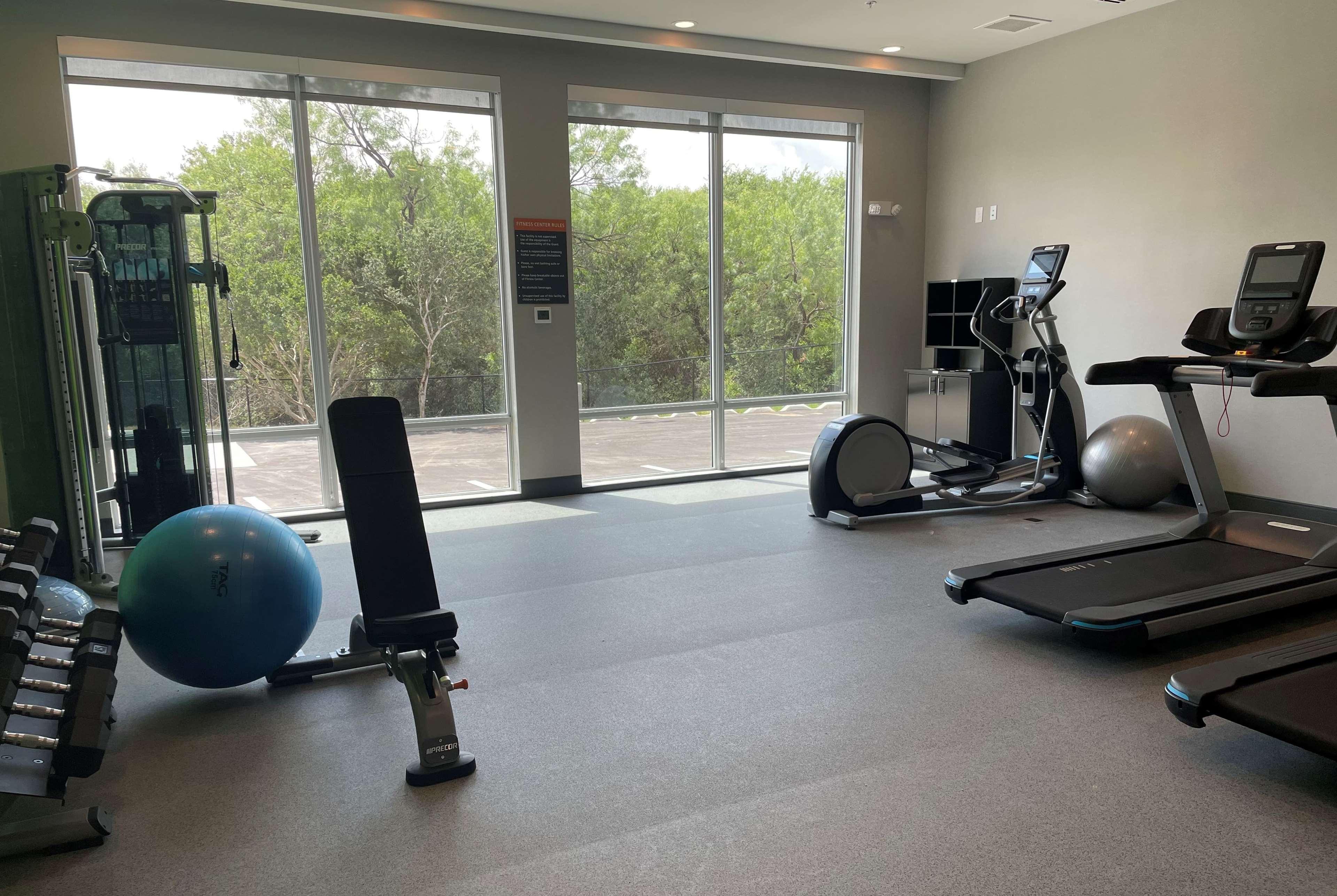 La Quinta Inn & Suites By Wyndham San Antonio Seaworld Lafb المظهر الخارجي الصورة